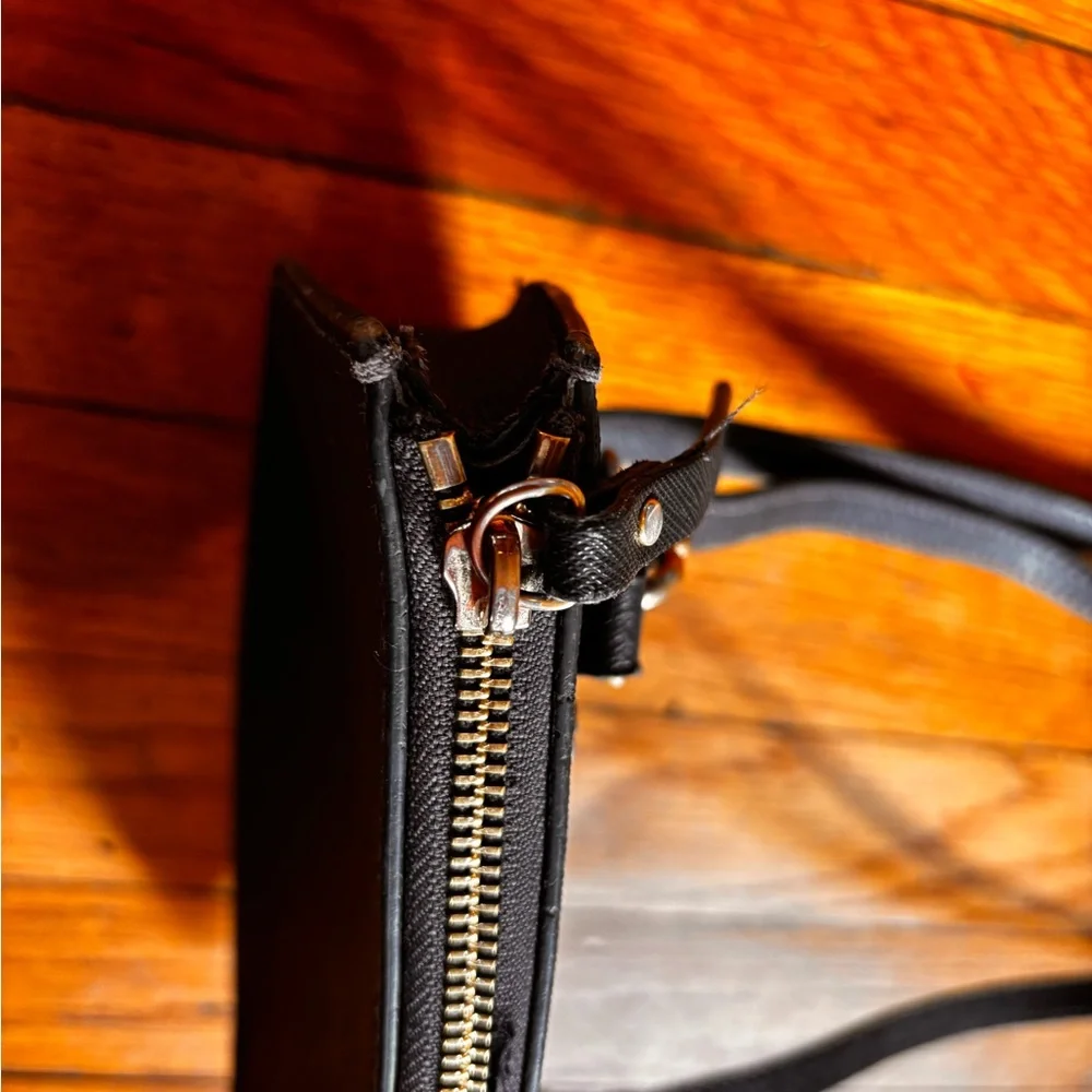 Lo & Sons small Waverly (1) - Picture 4 of 8